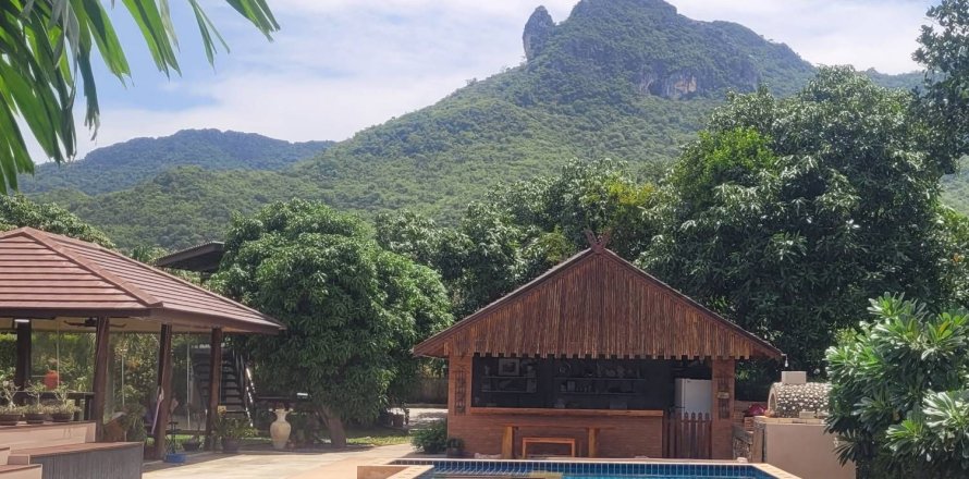 Casa de 4 dormitorios en Hua Hin, Tailandia № 163381
