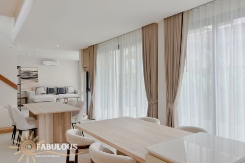 Chalet de 3 dormitorios en Chalong, Tailandia № 179233 - foto 6