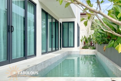 Chalet de 3 dormitorios en Chalong, Tailandia № 179233 - foto 4