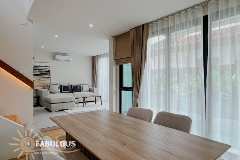 Chalet de 3 dormitorios en Chalong, Tailandia № 179233 - foto 13