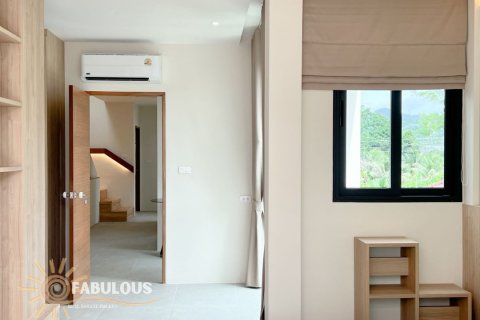 Chalet de 3 dormitorios en Chalong, Tailandia № 179233 - foto 17