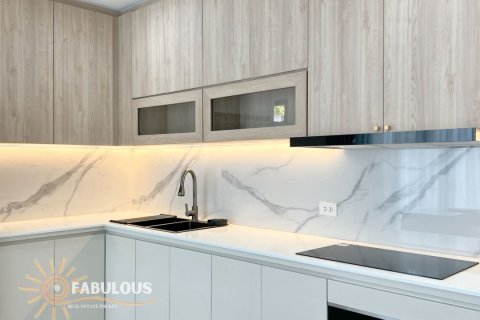 Chalet de 3 dormitorios en Chalong, Tailandia № 179233 - foto 7