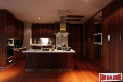 Chalet de 4 dormitorios en Chiang Mai, Tailandia № 202611 - foto 4