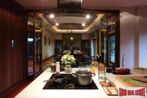 Chalet de 4 dormitorios en Chiang Mai, Tailandia № 202611 - foto 3