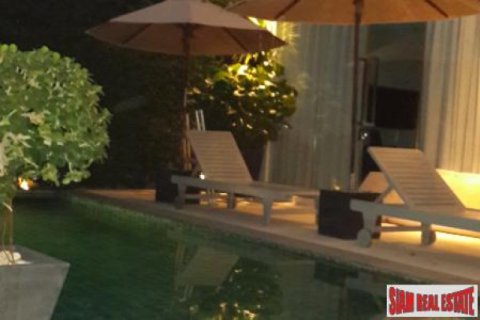 Chalet de 5 dormitorios en Surat Thani, Tailandia № 202613 - foto 3