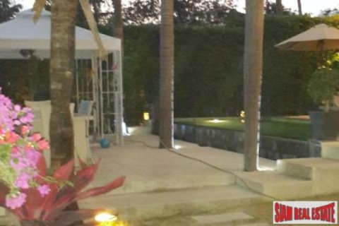 Chalet de 5 dormitorios en Surat Thani, Tailandia № 202613 - foto 4