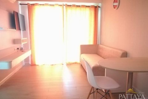 Condominio de 1 dormitorio en Jomtien Beach, Pattaya, Tailandia № 204225 - foto 2