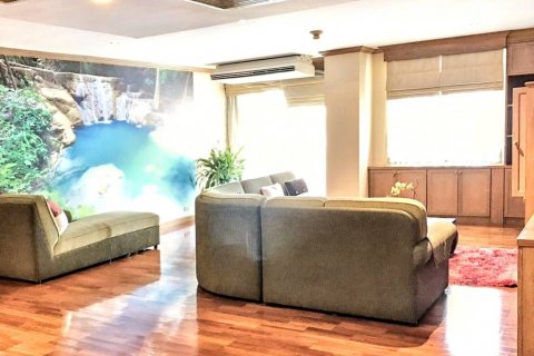 Condominio de 3 dormitorios en Bangkok, Tailandia № 119529 - foto 4