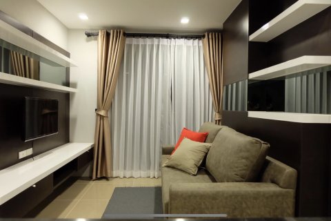 Condo in Watthana, Bangkok, Thailand, 1 bedroom  № 200537 - photo 5