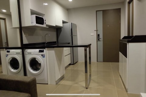 Condo in Watthana, Bangkok, Thailand, 1 bedroom  № 200537 - photo 4