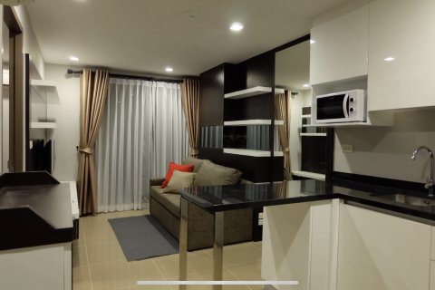 Condo in Watthana, Bangkok, Thailand, 1 bedroom  № 200537 - photo 3