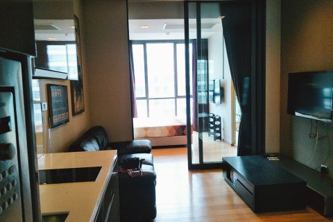 Condo à Watthana, Bangkok, Thaïlande, 1 chambre  № 200535 - photo 4