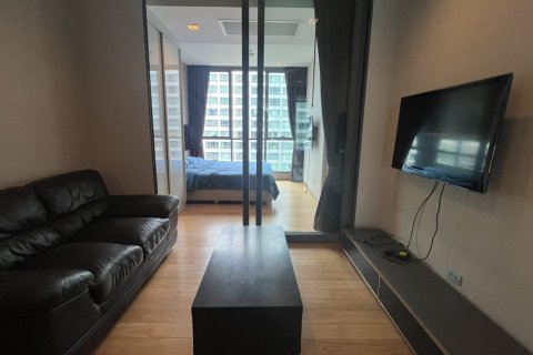 Condo à Watthana, Bangkok, Thaïlande, 1 chambre  № 200535 - photo 17