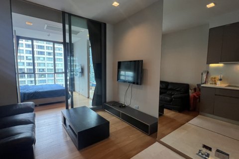 Condo à Watthana, Bangkok, Thaïlande, 1 chambre  № 200535 - photo 16