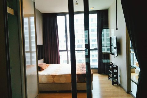 Condo à Watthana, Bangkok, Thaïlande, 1 chambre  № 200535 - photo 3