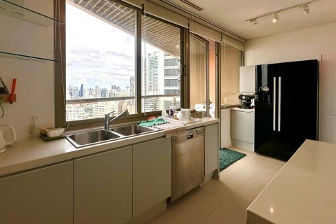 Condominio de 3 dormitorios en Bangkok, Tailandia № 202157 - foto 19