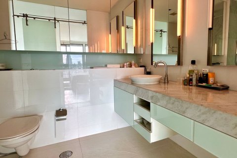 Condominio de 3 dormitorios en Bangkok, Tailandia № 202157 - foto 20
