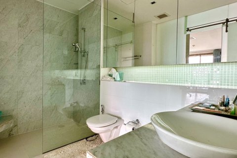 Condominio de 3 dormitorios en Bangkok, Tailandia № 202157 - foto 21