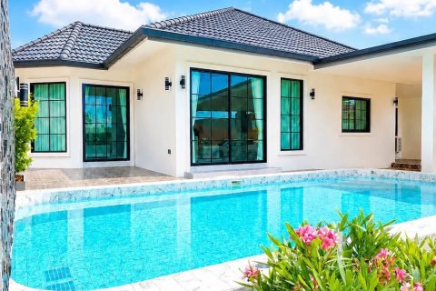 Chalet de 4 dormitorios en Pattaya, Tailandia № 202160