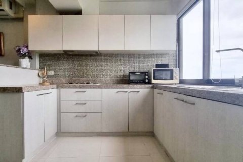 Condominio de 3 dormitorios en Sattahip, Tailandia № 144659 - foto 10