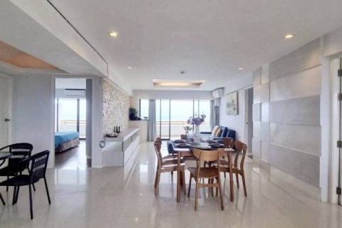 Condominio de 3 dormitorios en Sattahip, Tailandia № 144659 - foto 5