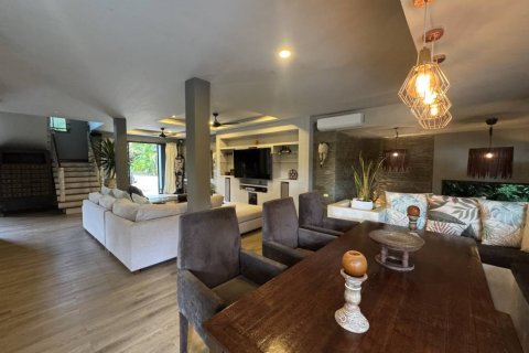 Chalet de 5 dormitorios en Surat Thani, Tailandia № 144661 - foto 5