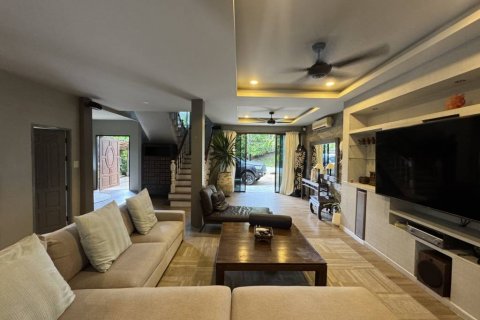 Chalet de 5 dormitorios en Surat Thani, Tailandia № 144661 - foto 6