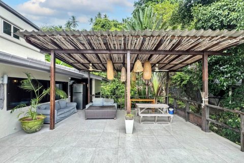 Chalet de 5 dormitorios en Surat Thani, Tailandia № 144661 - foto 2