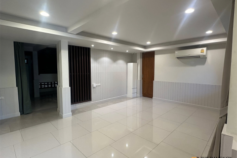 บ้านในกรุงเทพฯ, ประเทศไทย 4 ห้องนอน № 189190