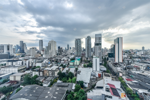 Condo in Bangkok, Thailand, 1 bedroom  № 186166 - photo 2