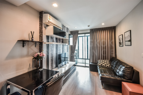 Condo in Bangkok, Thailand, 2 bedrooms № 187205 - photo 2