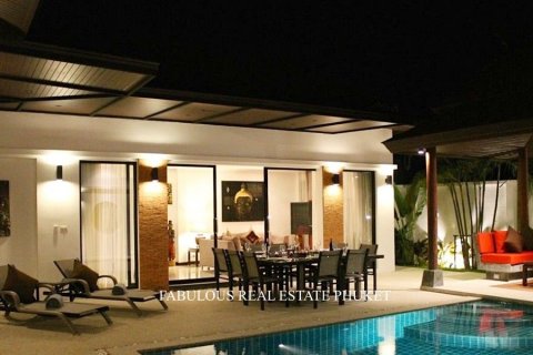 Villa in Bang Tao, Thailand 2 Schlafzimmer № 179562 - Foto 2