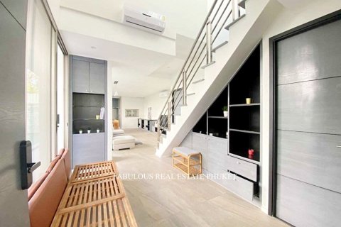 Chalet de 4 dormitorios en Bang Tao, Tailandia № 179564 - foto 12