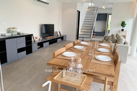 Chalet de 4 dormitorios en Bang Tao, Tailandia № 179564 - foto 9
