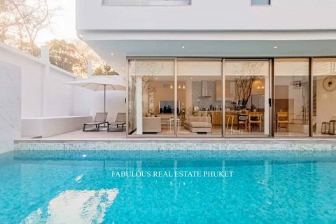 Chalet de 4 dormitorios en Bang Tao, Tailandia № 179564 - foto 14