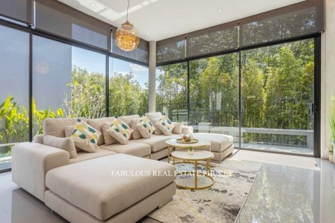 Chalet de 3 dormitorios en Bang Tao, Tailandia № 179563 - foto 12