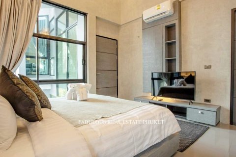 Chalet de 3 dormitorios en Bang Tao, Tailandia № 179563 - foto 3
