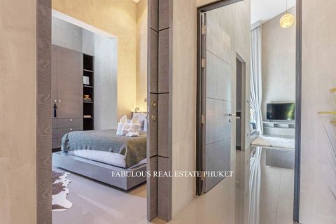 Chalet de 3 dormitorios en Bang Tao, Tailandia № 179563 - foto 8