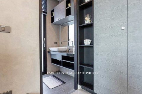 Chalet de 3 dormitorios en Bang Tao, Tailandia № 179563 - foto 7