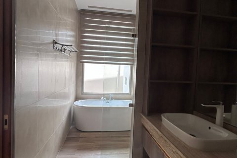Chalet de 3 dormitorios en Phuket, Tailandia № 163568 - foto 6
