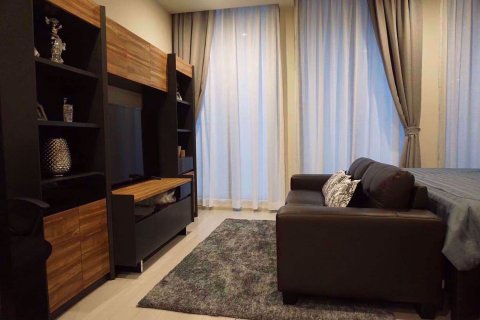 Condo in Bangkok, Thailand, 1 bedroom in Noble Ploenchit  № 51479