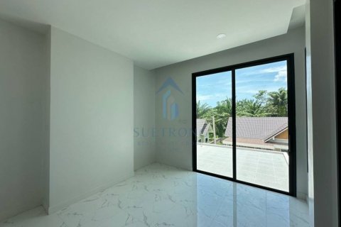 Chalet de 4 dormitorios en Krabi, Tailandia № 134497 - foto 9