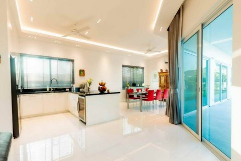 Chalet de 2 dormitorios en Hua Hin, Tailandia № 134501 - foto 8