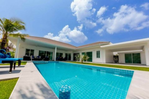 Chalet de 2 dormitorios en Hua Hin, Tailandia № 134501 - foto 3