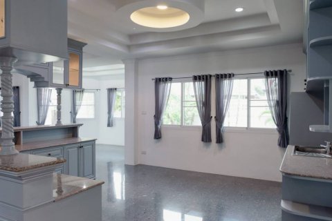 Casa de 5 dormitorios en Hua Hin, Tailandia № 134496 - foto 10