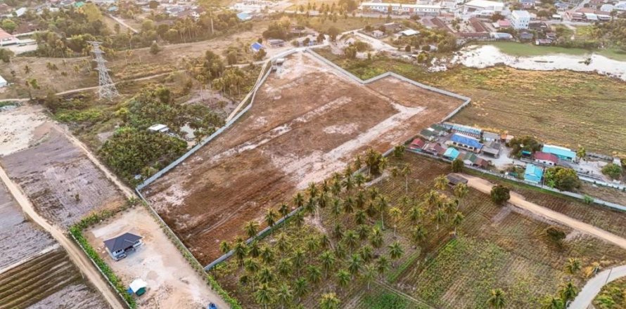 Terreno en Pattaya, Tailandia № 172754