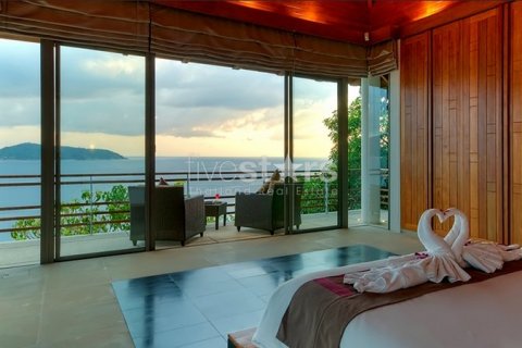 House in Phuket, Thailand 4 bedrooms № 67052 - photo 8