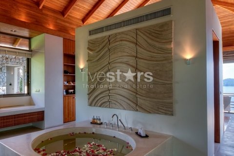 House in Phuket, Thailand 4 bedrooms № 67052 - photo 7