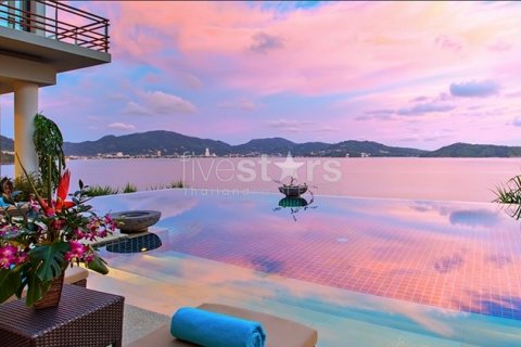 House in Phuket, Thailand 4 bedrooms № 67052 - photo 2