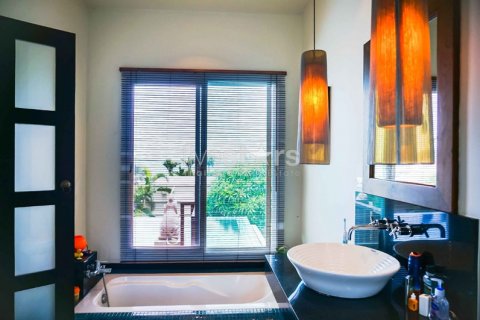 Casa de 4 dormitorios en Phuket, Tailandia № 67056 - foto 6